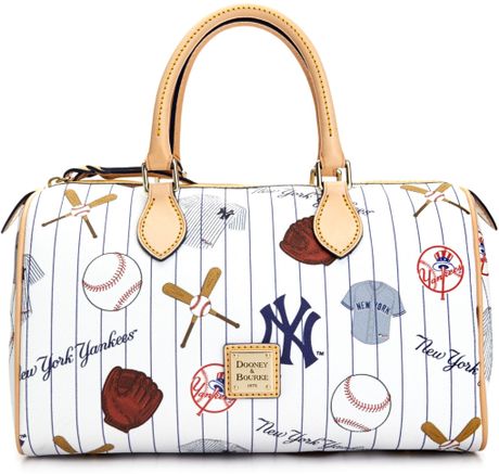 dooney and bourke yankees bag