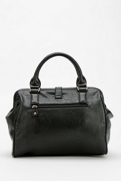 urban outfitters black shoulder bag