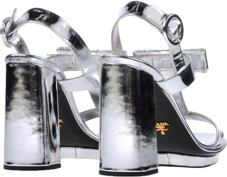 Shoe Crush: Cool Pink Strap Sandals For Under $25 | Strap sandals, Pink sandals, Urban outfitters