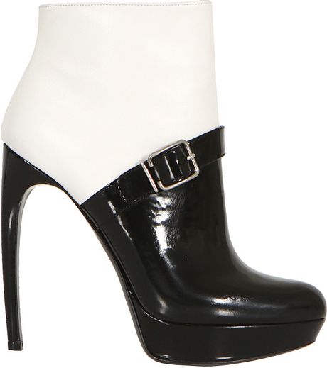 Alexander Mcqueen White Smooth Leather and Black Patent Leather Booties