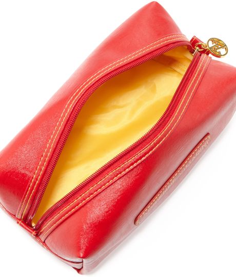 adrienne vittadini toiletry bag