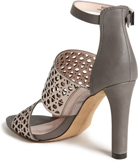 vince camuto silver flat sandals