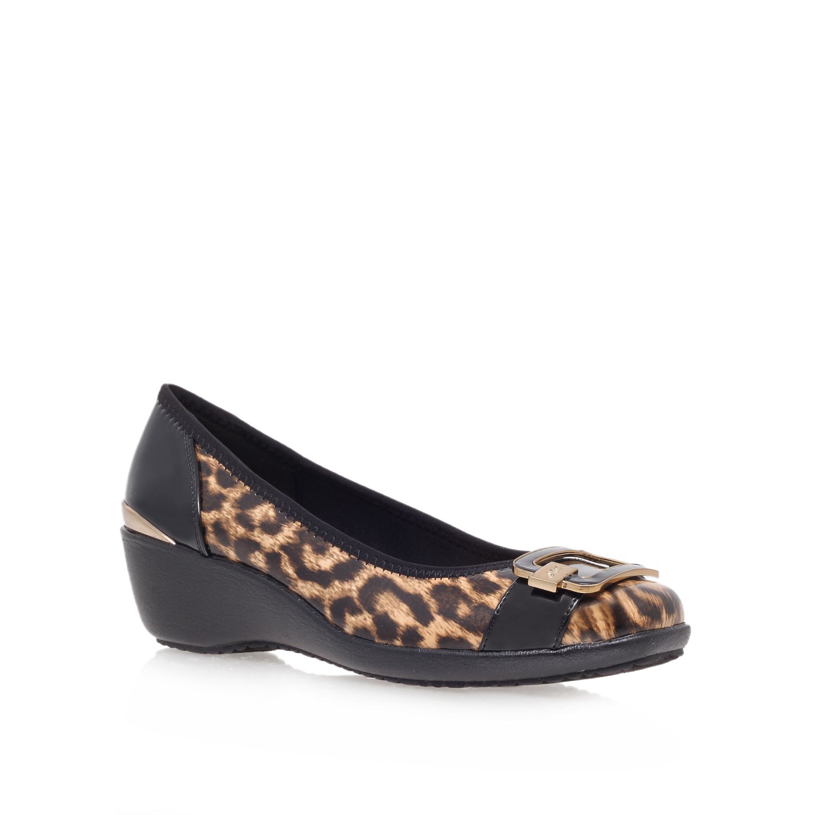 tan mid heel court shoes
