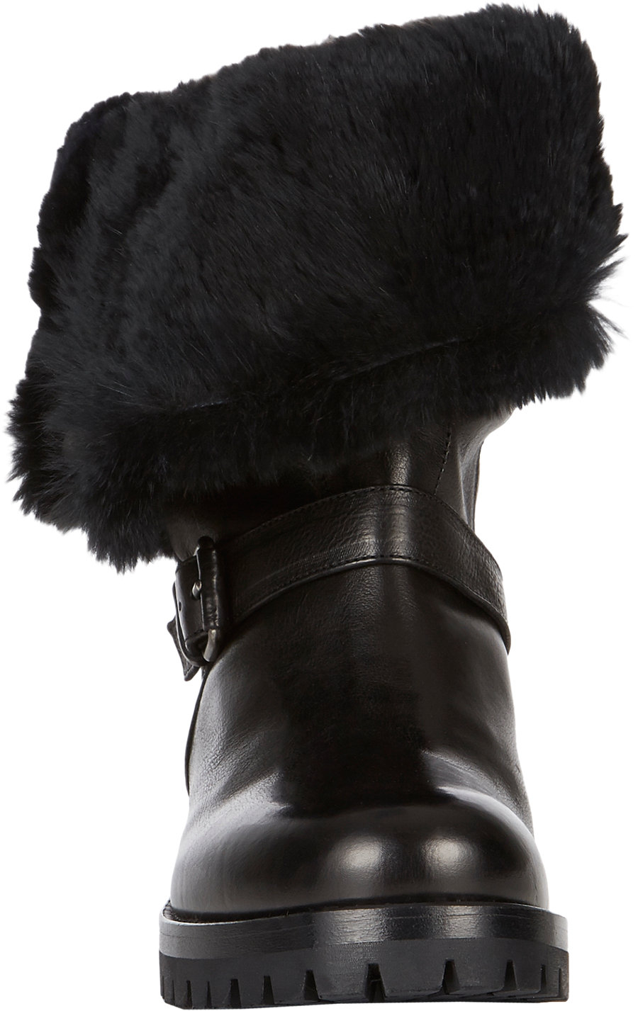 who sells muck boots in store