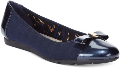 macys navy flats