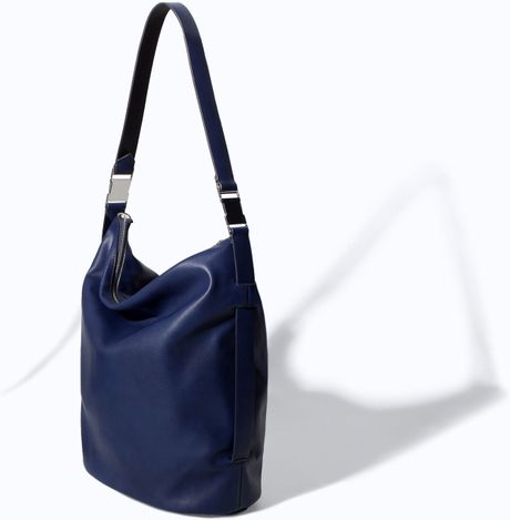 Zara Bucket Bag with Metallic Details in Blue (Navy blue) Zara Bucket Bag with Metallic Details in Blue (Navy blue)