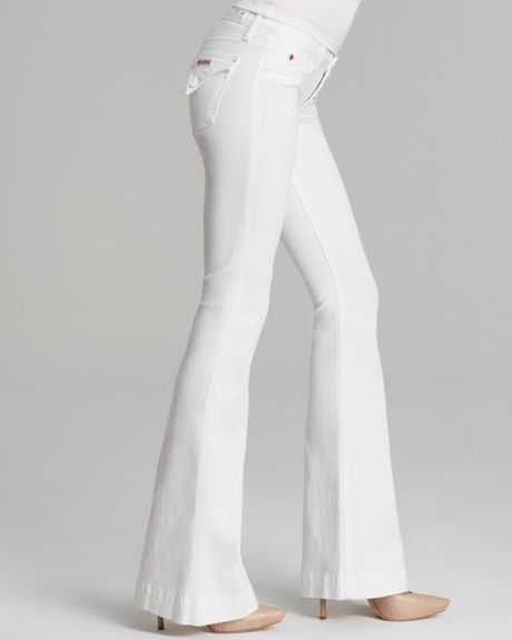 It's free shipping made easy Hollister women’s jeans fit amazing, come in a variety of sizes, the trendiest new styles from flare to cropped flare or super skinnies and jean leggings, and the coolest washes. But above all, every pair of Hollister denim is incredibly soft and comfortable.
