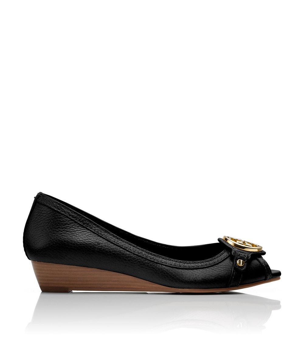 chelsea wedge tory burch