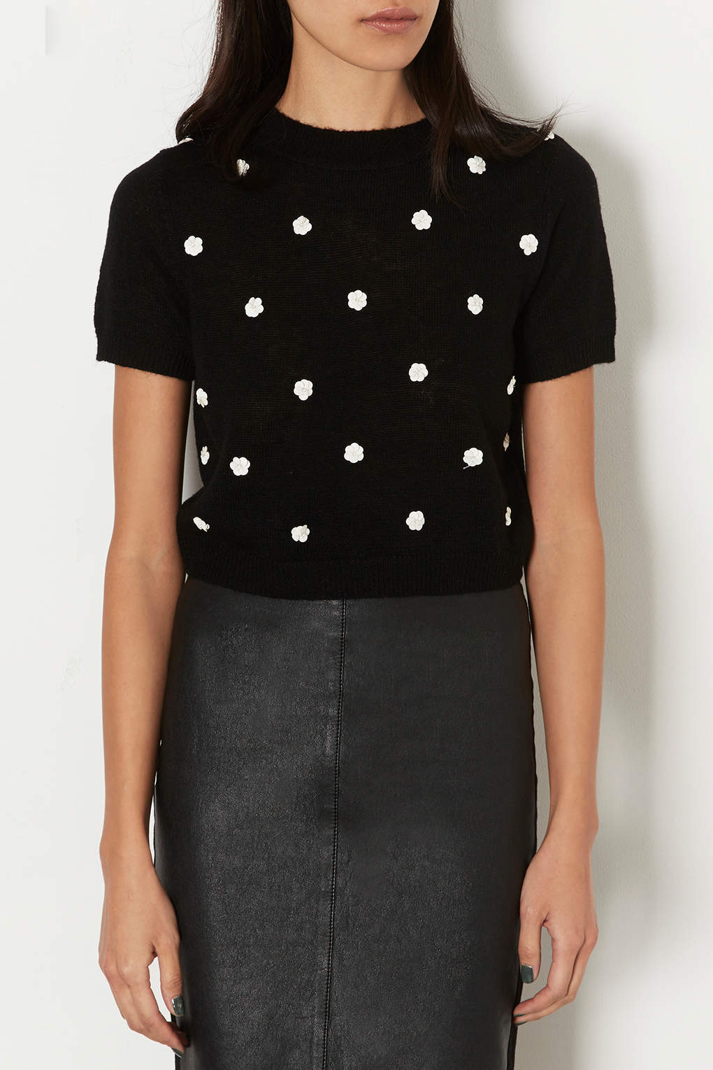 black and white flower crop top