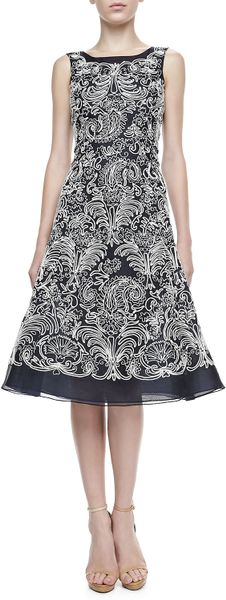 oscar de la renta navy gown