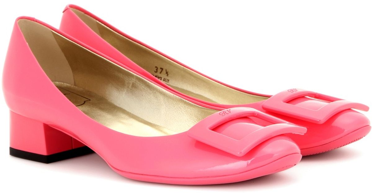 roger vivier belle de nuit patent leather pumps