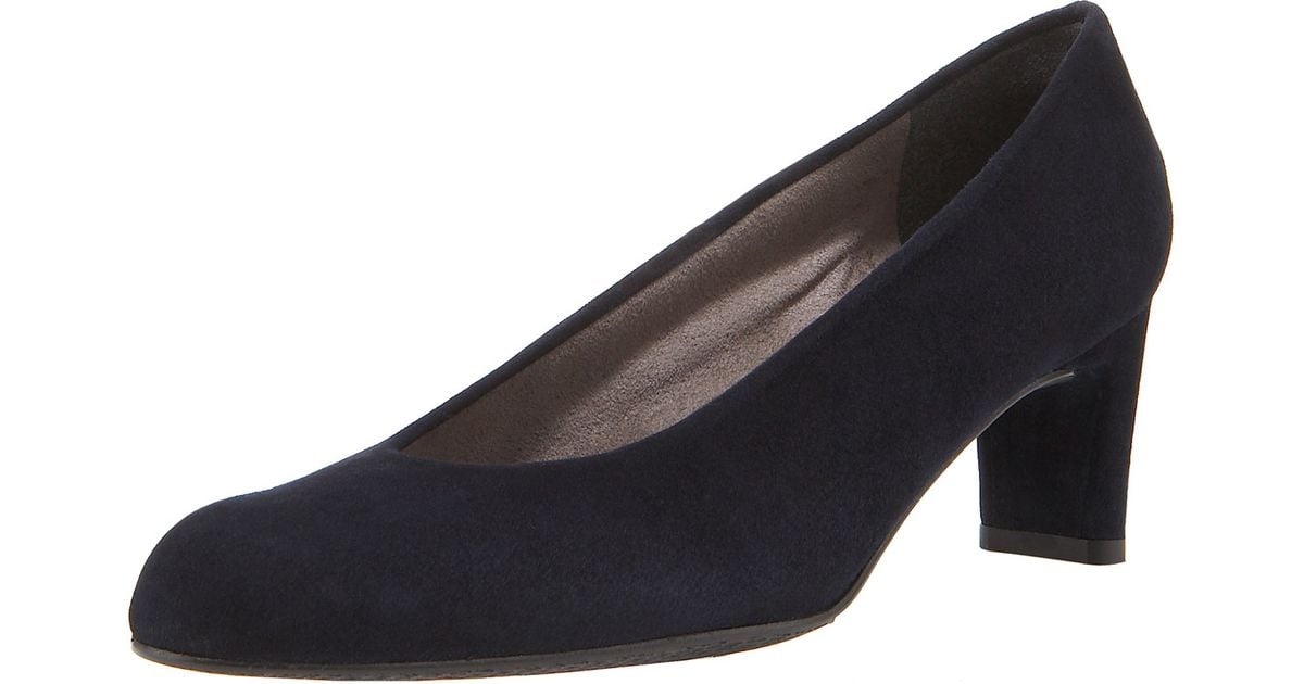 Lyst Stuart Weitzman Lowheel Chokedup Vamp in Blue