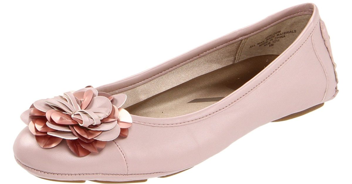 Ak anne klein Bloom Flats in Pink (light pink) | Lyst