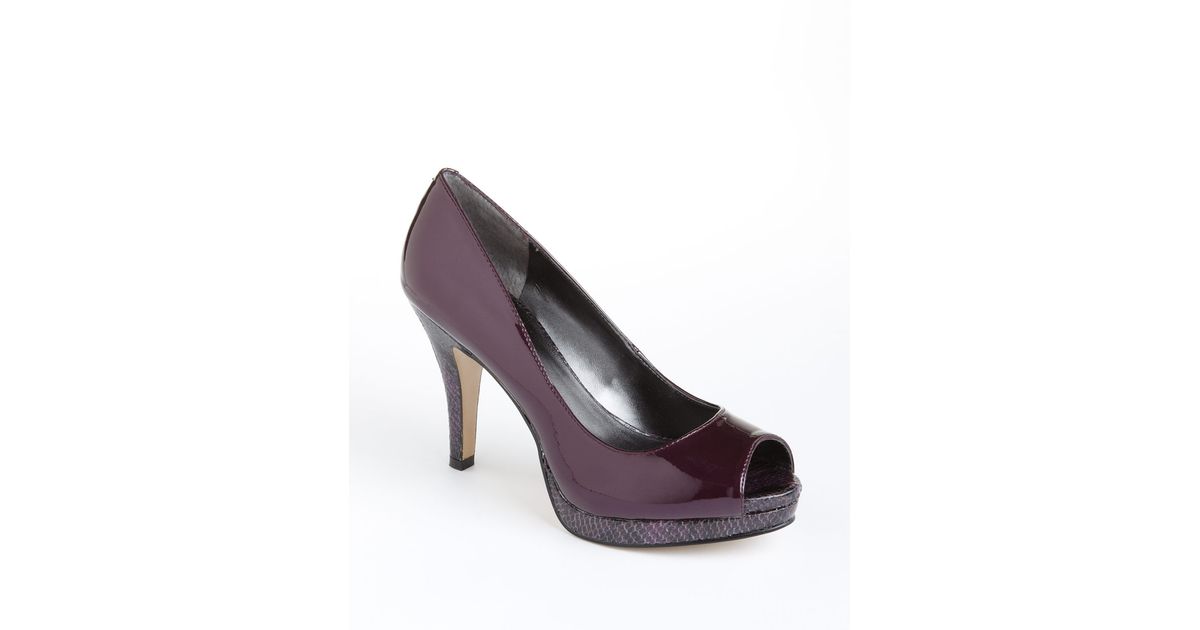 nine west galena vinyl pumps