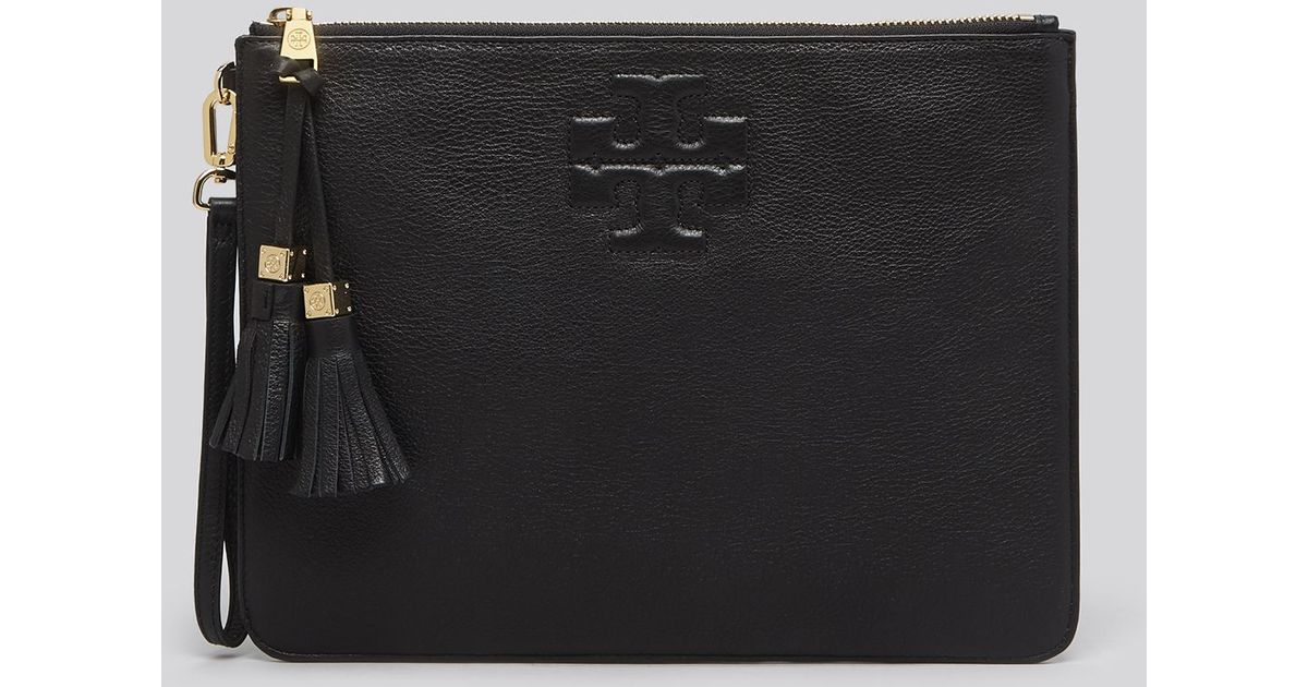 Lyst Tory Burch Pouch Thea Zip Wristlet in Black