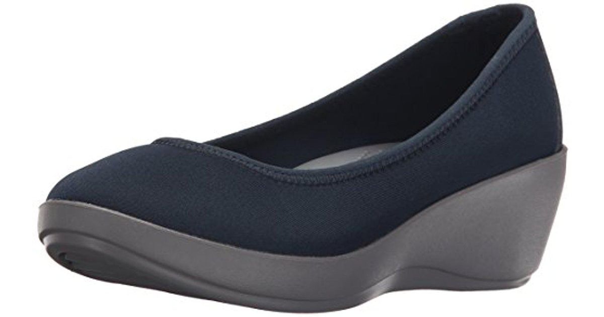 crocs busy day wedge