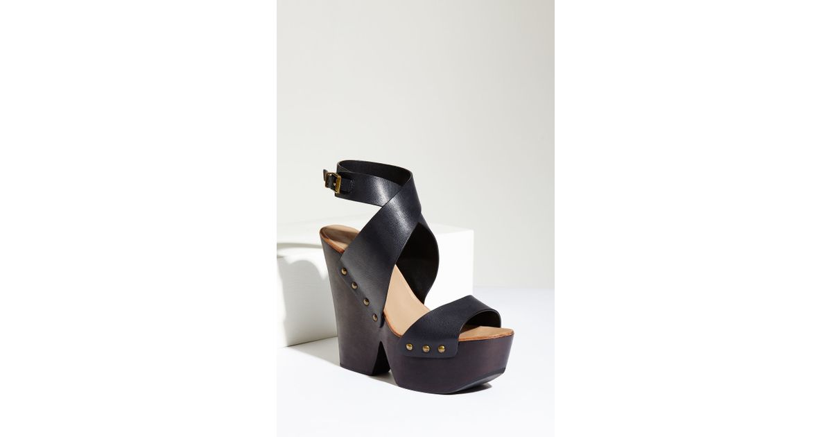 bcbgmaxazria platform sandals