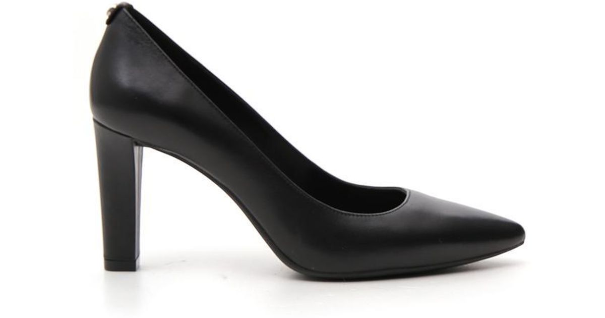 MICHAEL Michael Kors Pointed Toe Leather Pumps in Black - Lyst