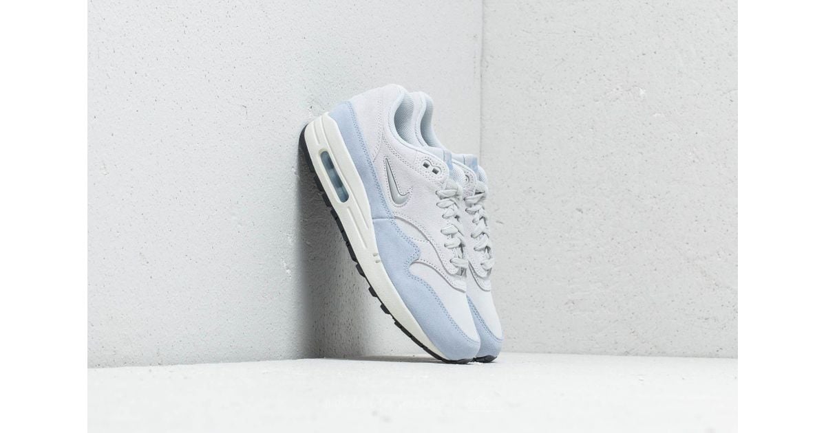 Nike Multicolor W Air Max 1 Premium Sc Pure Platinum Metallic Platinum Nike Air Max 1 Premium SC Women (SUMMIT WHITEMTLC GOLD