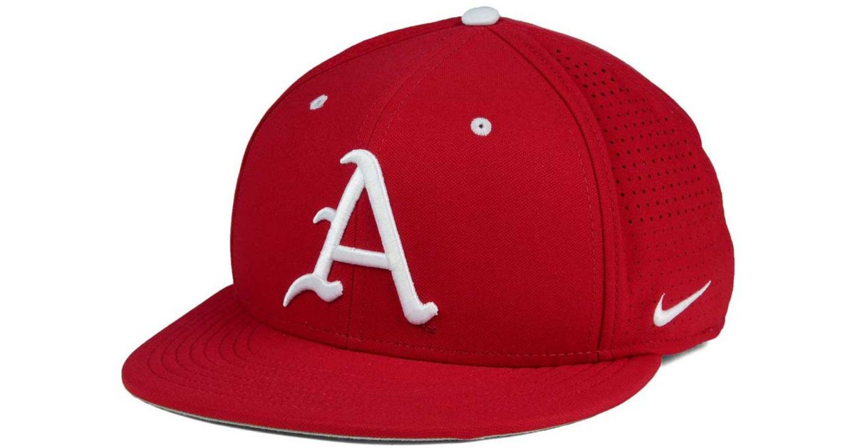 red nike cap
