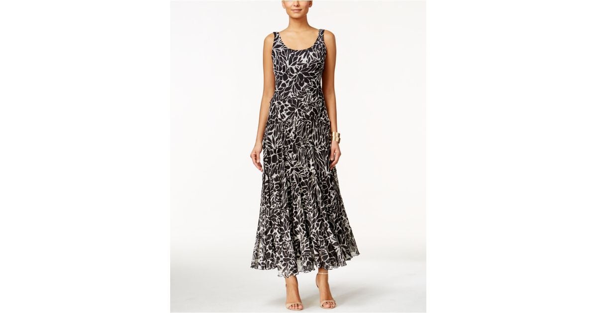 nine west sleeveless multi tier maxi dres