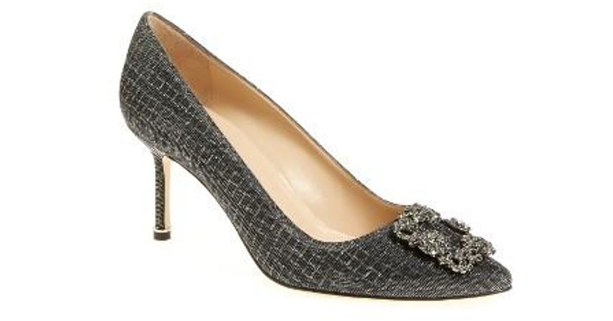 manolo blahnik hangisi 37