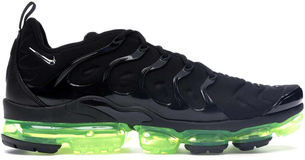 nike air vapormax plus black volt