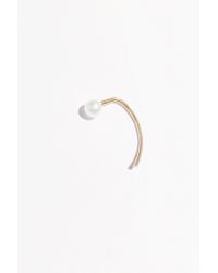 Kristen Elspeth - Metallic Gold Pearl Hook Earring - Lyst