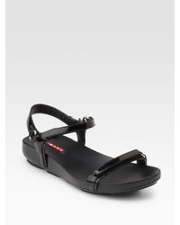 Prada | Black Patent Leather Flat Sandals | Lyst