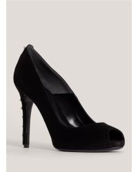 Alexander McQueen | Black Studded Suede Pumps | Lyst