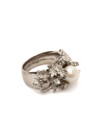 Alexander McQueen | Metallic Floral Pearl Ring | Lyst