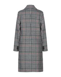 Abrigo ONLY de color Black