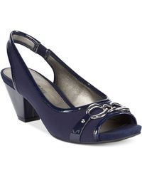 bandolino blue pumps