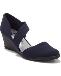 anne klein tangle wedge pump