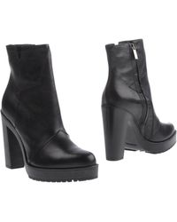 diesel female boots