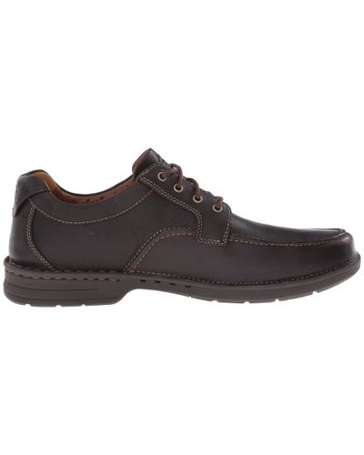 clarks brown oxford