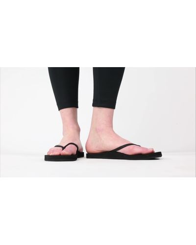 Cobian Synthetic Nias Bounce Flip Flops in Black - Lyst