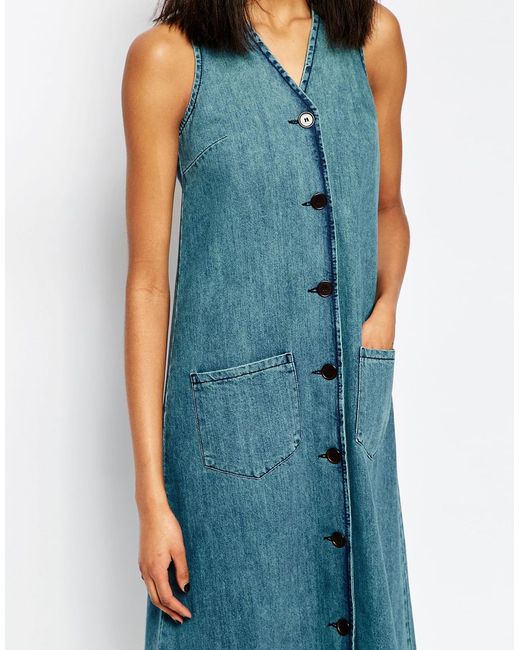 Asos Denim Sleeveless V-neck Midi Dress With Button Front In Midwash Blue in Blue (Midwashblue 
