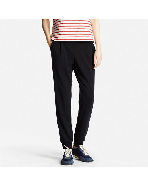 uniqlo black jogger pants