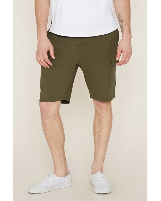 what-color-shirt-to-wear-with-olive-green-cargo-shorts