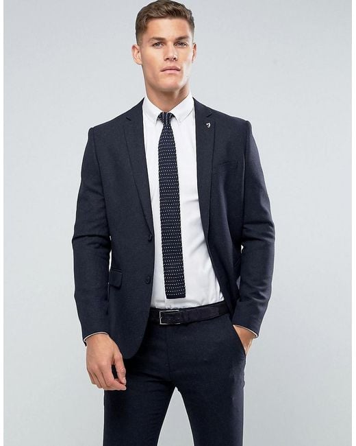Shop by category Men's navy blazer, white shirt, black skinny tie and black denim jeans. See more. Jeans and a blazer does not make this dressy casual. It makes an outfit that you can't wear to anything casual or anything dressy. Find this Pin and more on Jeans and a blazer by El Jefe AZp.