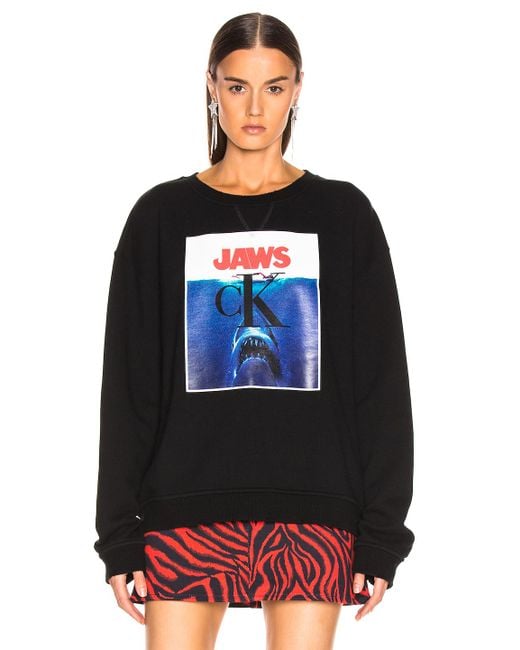 jaws knit sweater