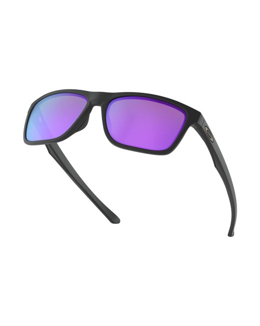 oakley holston oakley holston