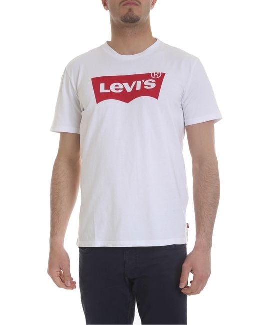 white levis tshirt