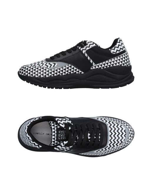 c116 low top sneaker