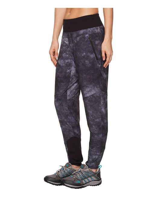 north face beyond the wall rock pants