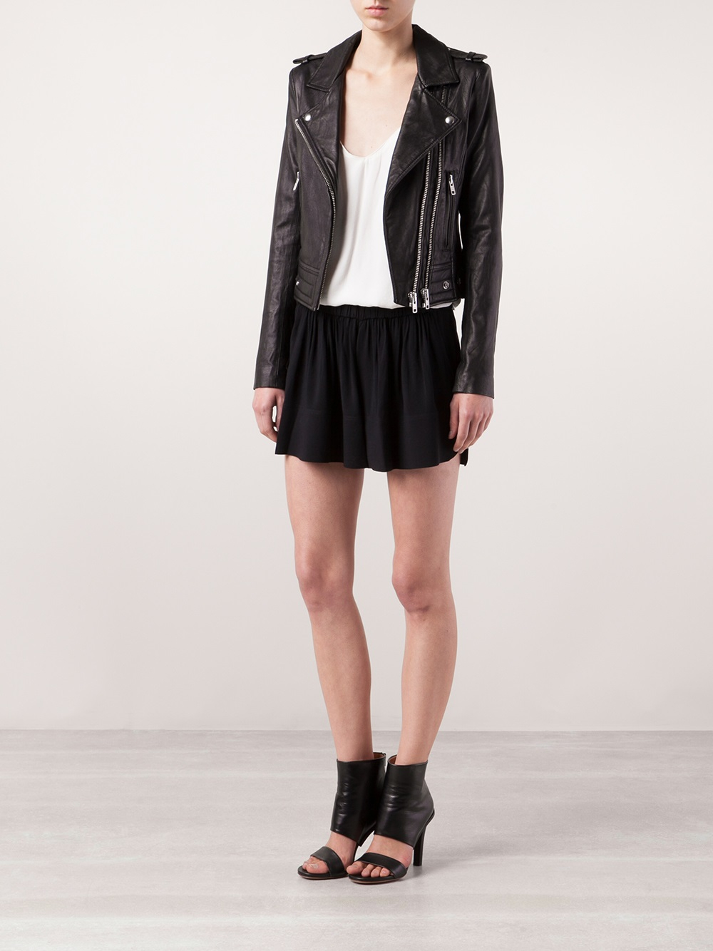 Lyst Iro Flowy Shorts in Black
