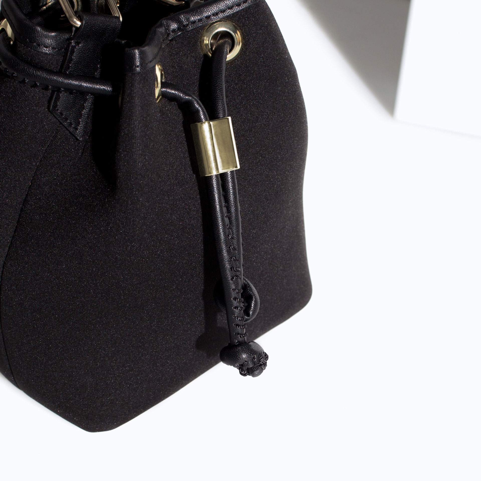 Zara Mini Neoprene Bucket Bag in Black | Lyst