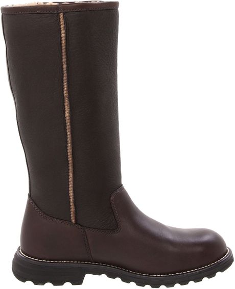 ugg brooks tall size 7 ugg brooks tall size 7