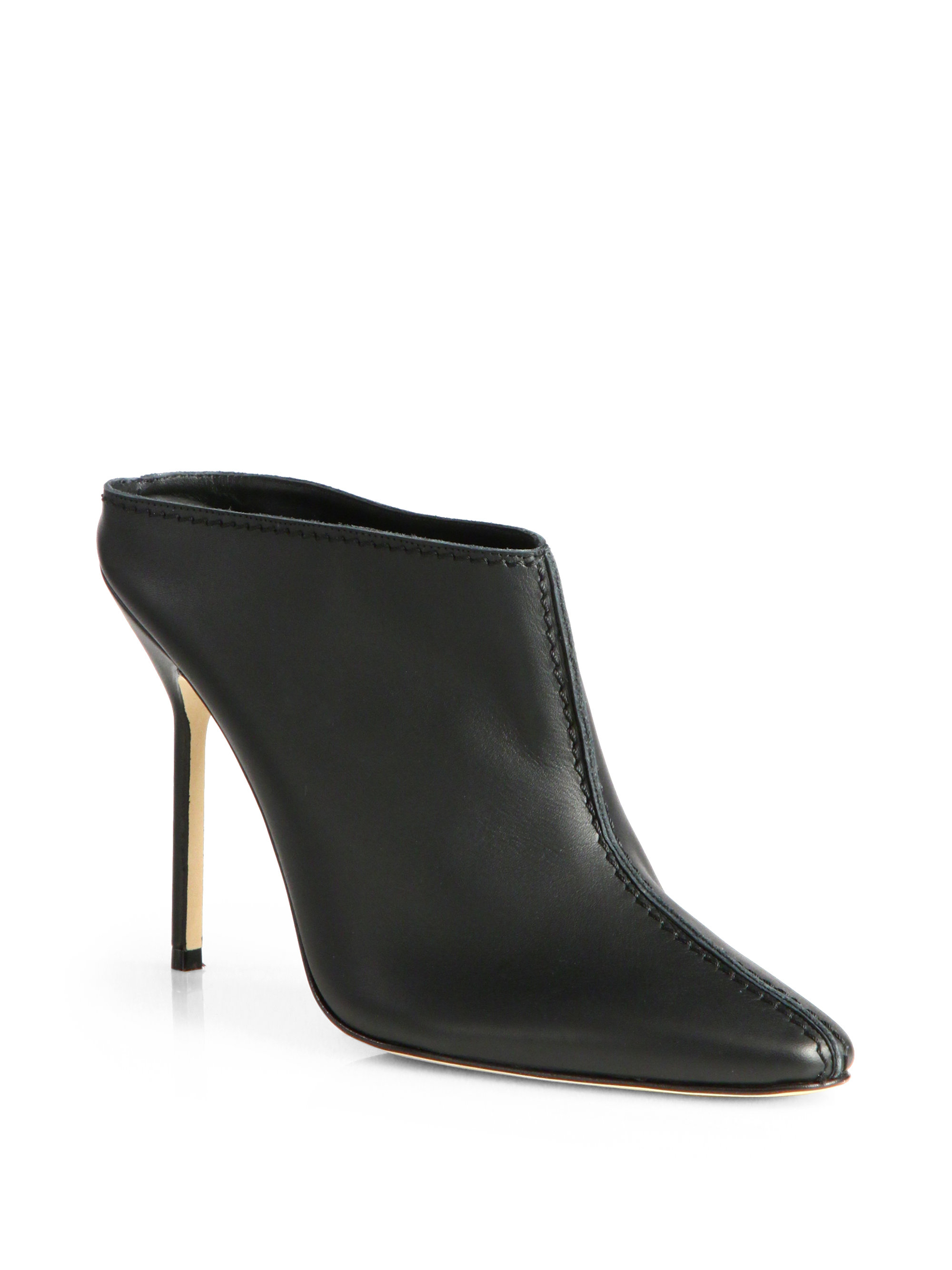 manolo flat mules